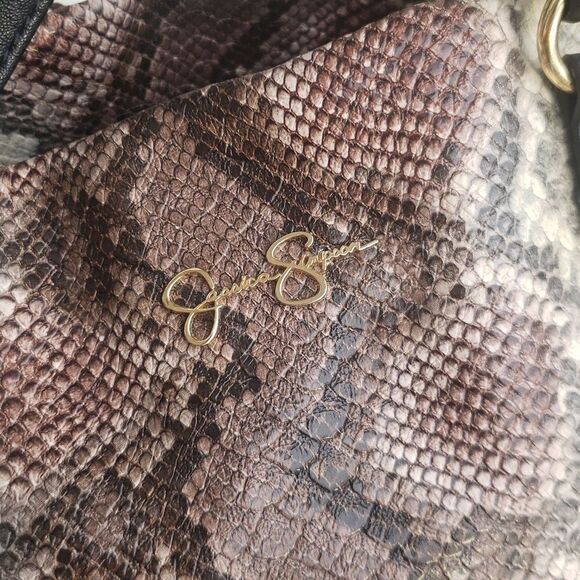 Jessica Simpson Faux Leather Snakeskin Design Handbag wRemoveable Shoulder Strap - Picture 2 of 12